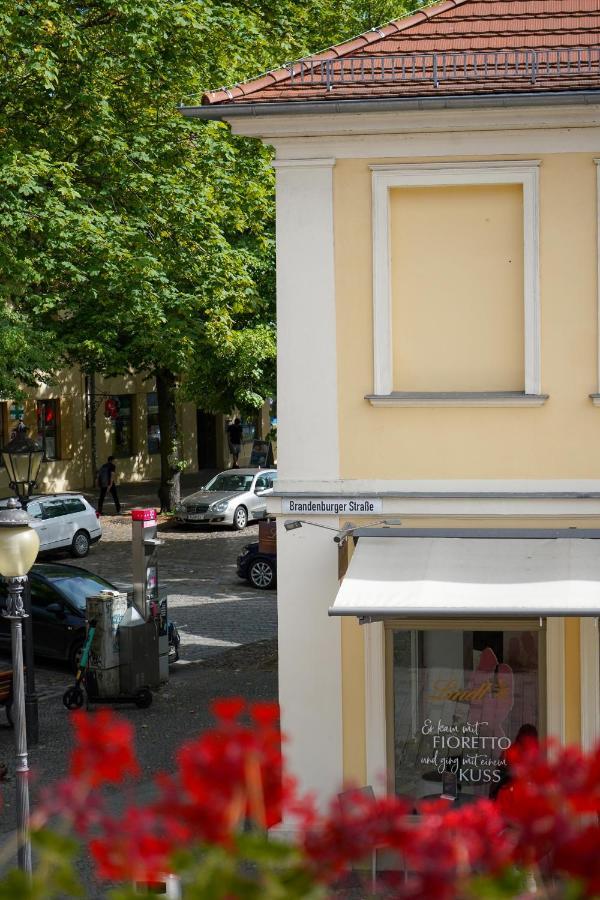 Cafe Alice & Pension Gmbh Potsdam Bagian luar foto